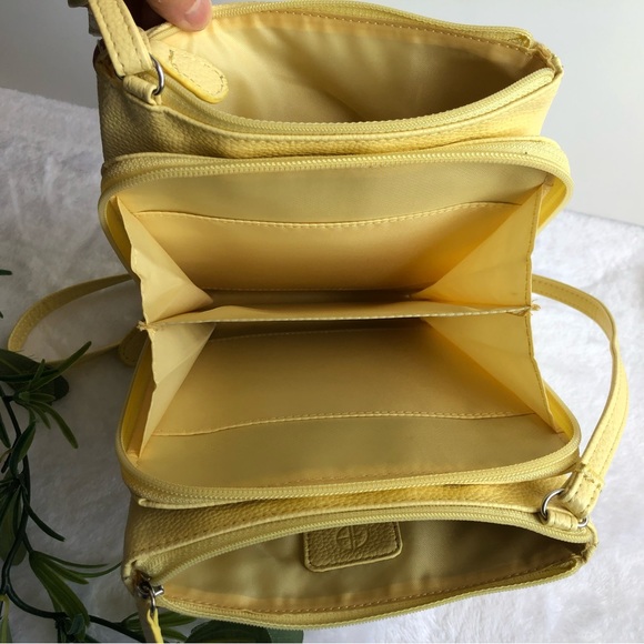 Giani Bernini Softy Core, Wheat, NWT - Picture 7 of 11